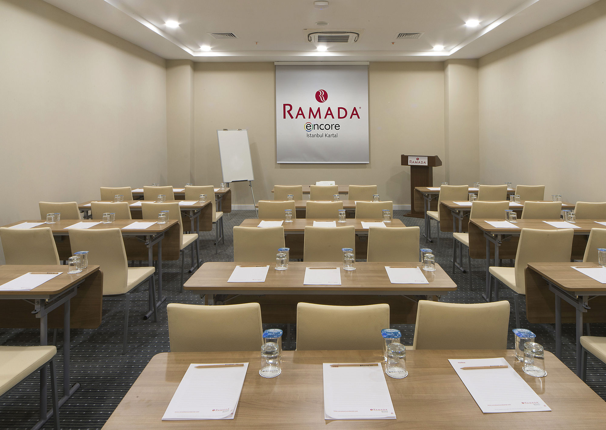 Отель Ramada Encore Istanbul Kartal Экстерьер фото